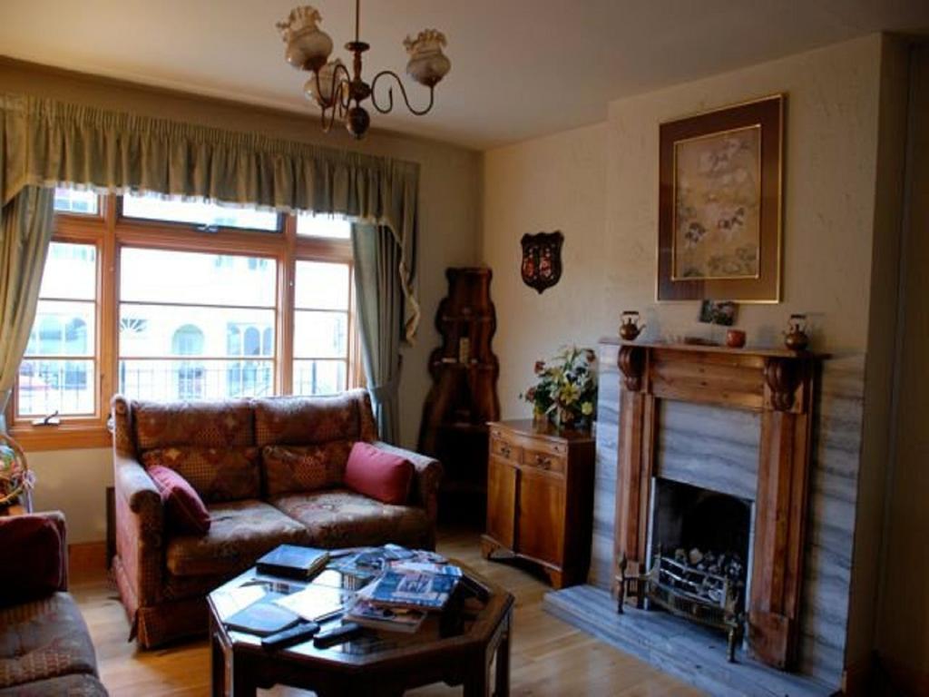 Hawthorn House Guesthouse Кенмеър Екстериор снимка